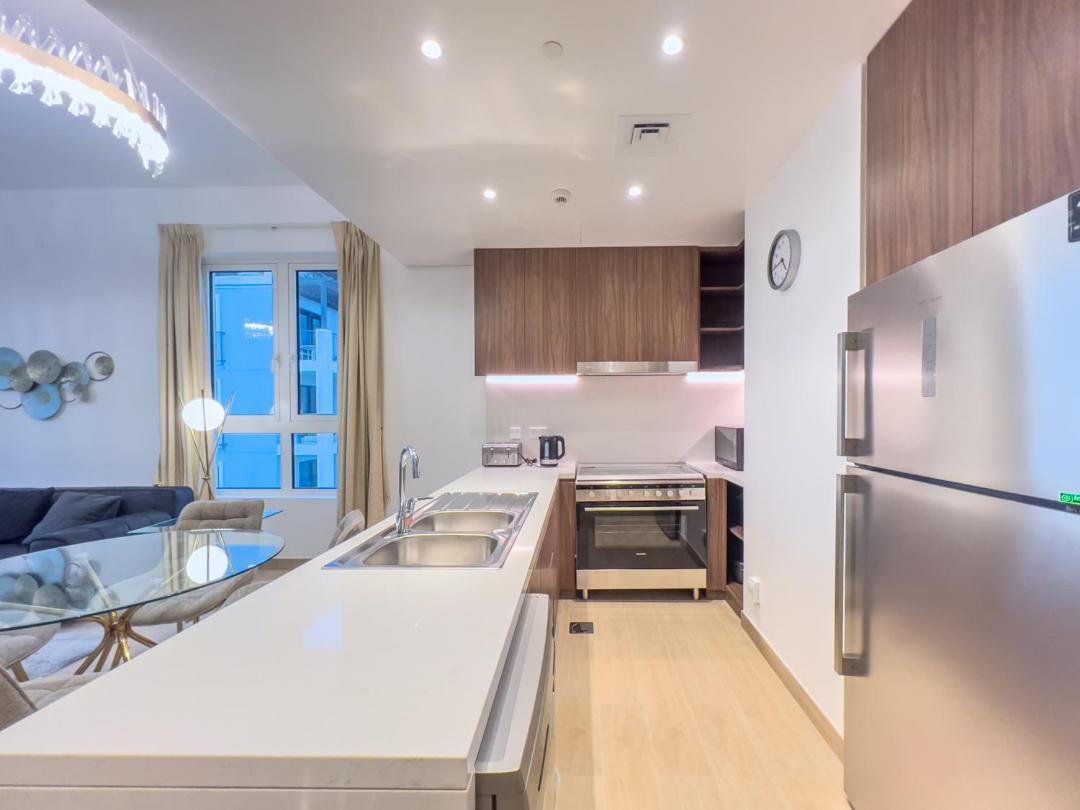 Lovely 2-Bedroom Vacation Home Near Beach 迪拜 外观 照片